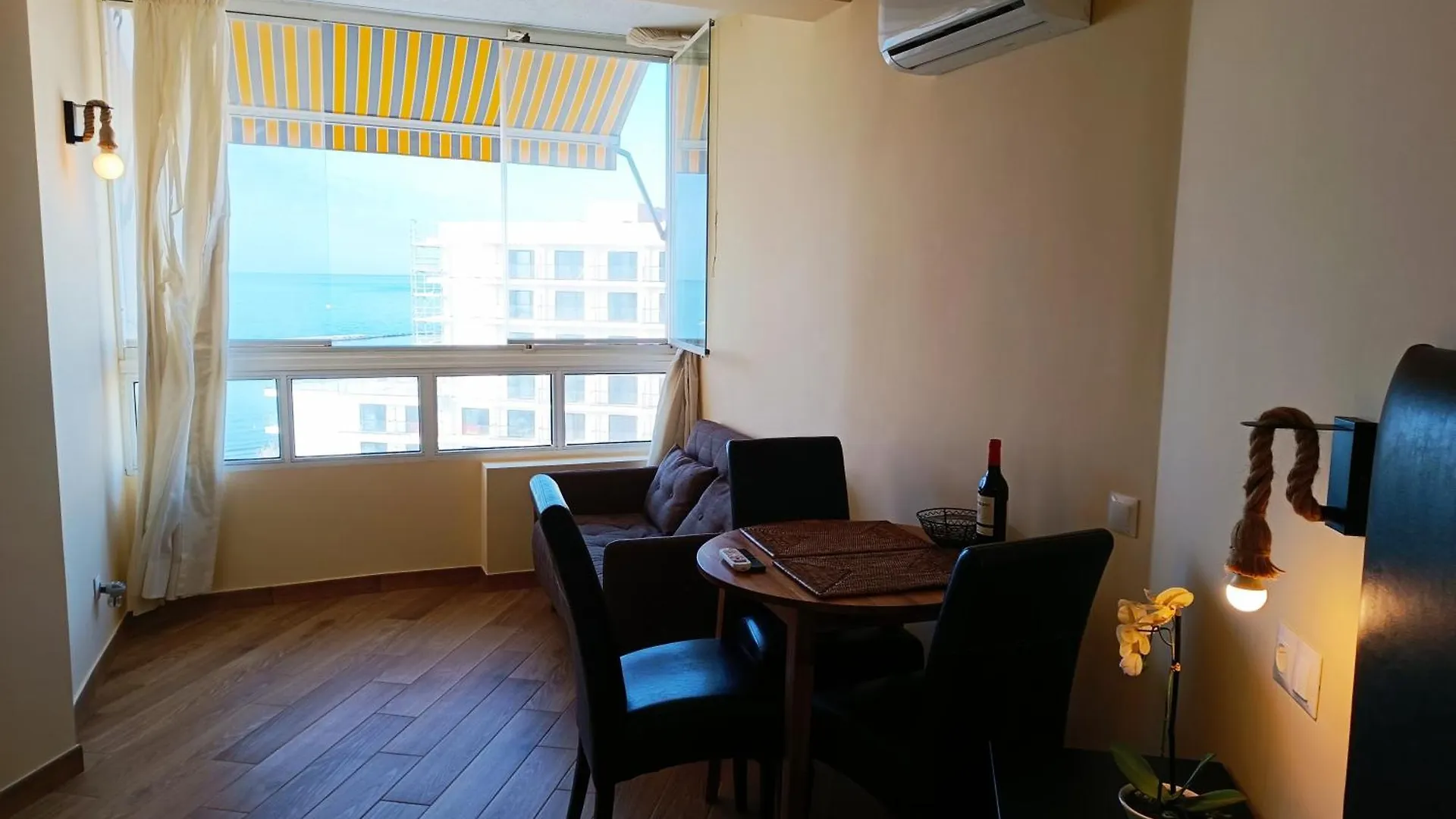 Tam9 - Nuevo, Wifi, Vistas Al Mar, 1 Linea De Playa, Puerto Deportivo Puerto Marina, Benalmadena Apartment Spain